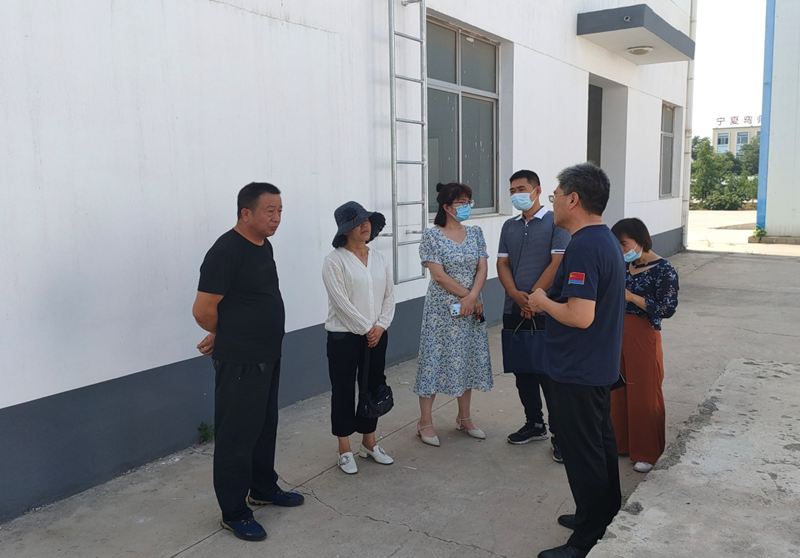 石嘴山市科技局副局長李艷敏一行蒞臨寧夏興康恒潤農業科技發展有限公司調研指導