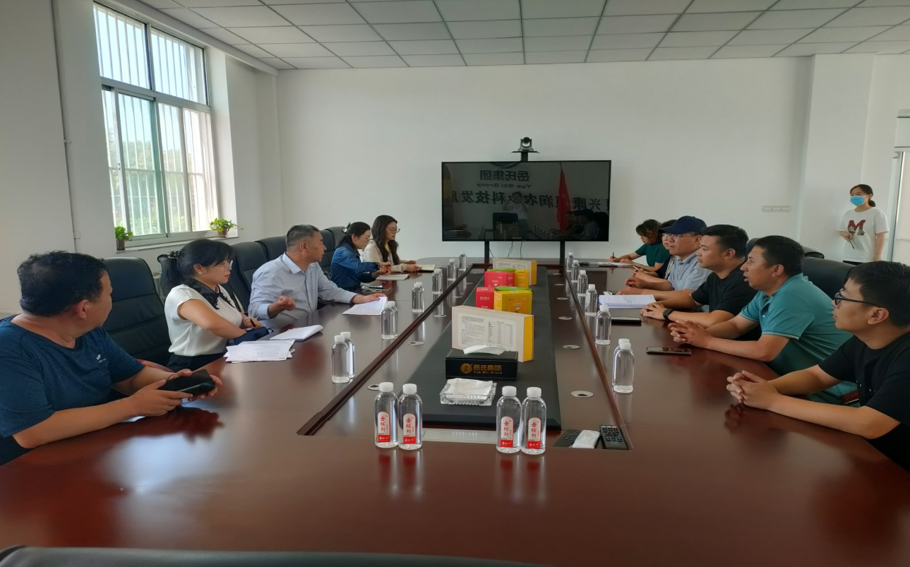 自治區(qū)鄉(xiāng)鎮(zhèn)企業(yè)經(jīng)濟發(fā)展服務(wù)中心副主任辛健蒞臨寧夏興康恒潤農(nóng)業(yè)科技發(fā)展有限公司調(diào)研指導(dǎo)