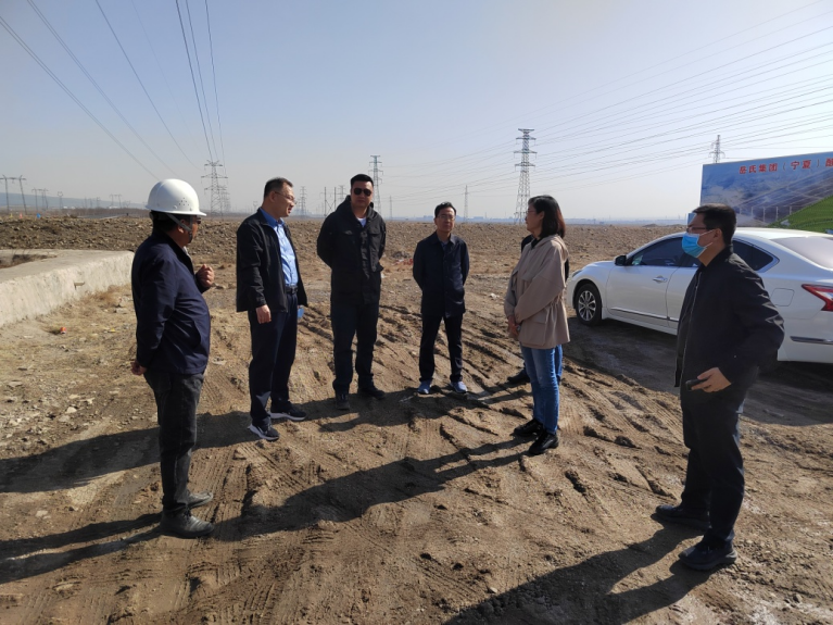 石嘴山市科技局黨組書記、局長周福禎，惠農區委常委、組織部部長杜春紅到興康恒潤調研