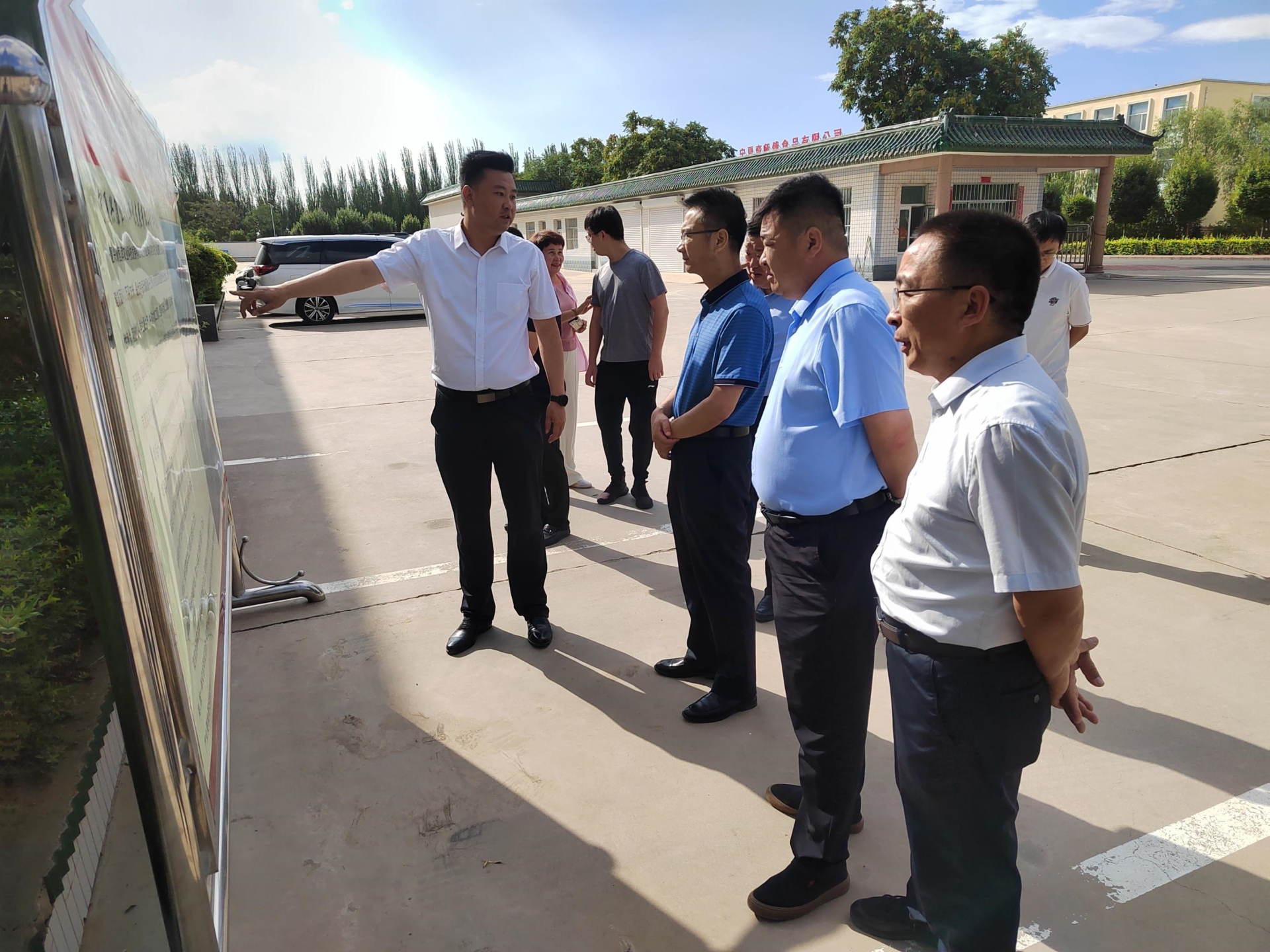 石嘴山市市委常委、政府副市長孫鋒彪蒞臨寧夏興康恒潤農業科技發展有限公司調研