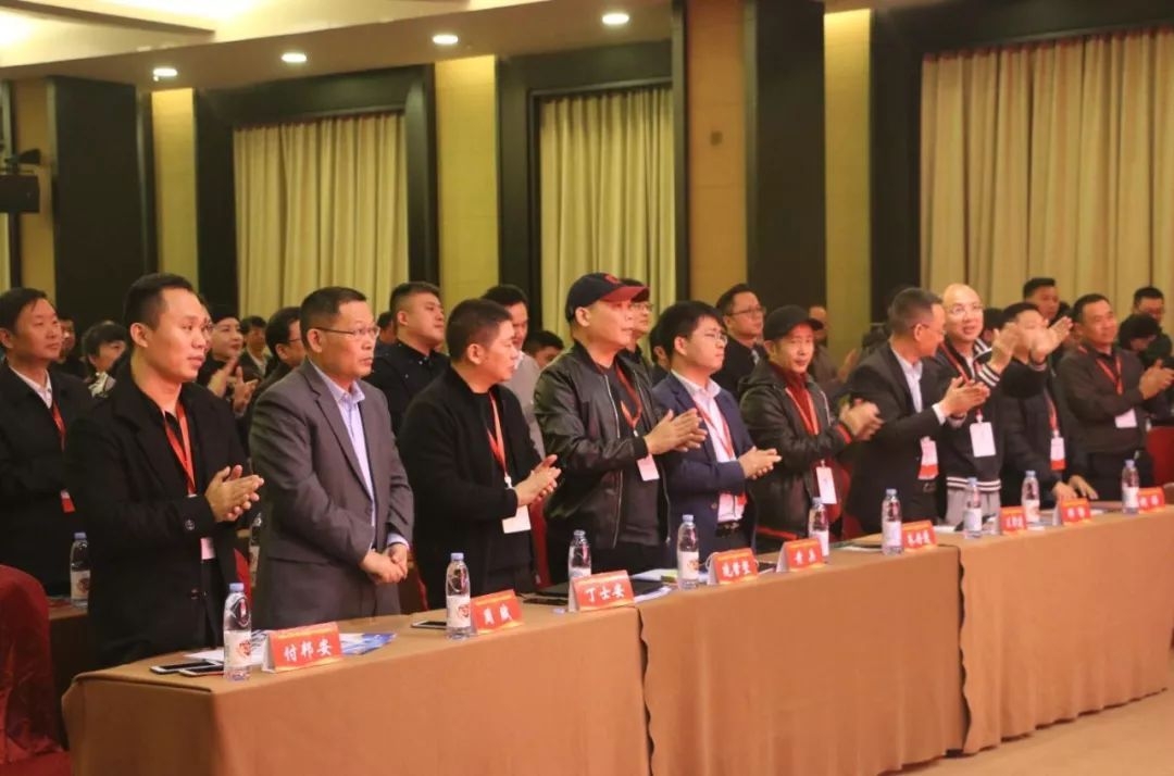 “潤通水處理杯”2018包裝飲用水行業高峰論壇成功舉辦 岳平安董事長受邀出席