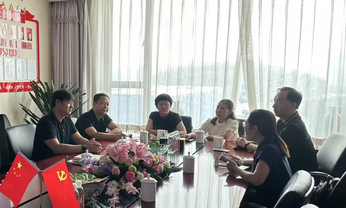 邢臺學院領導到訪岳氏集團  共繪大健康產業協同發展新藍圖